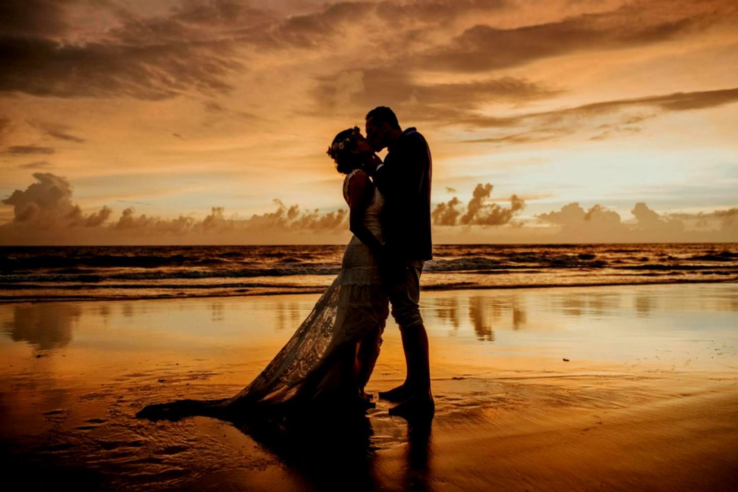 Espace de formation chaleureux avec chaises disposées en cercle pour favoriser les échanges
